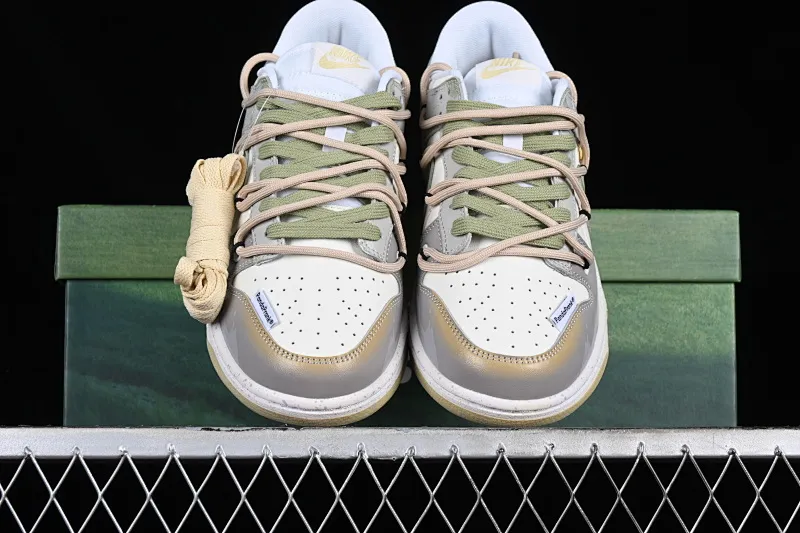 All Categories Nk SB Dunk Series Nk SB Dunk Low Low-top sneakers Nk Dunk Low Panda Prank-Tide SB strappy low-top casual sneakers DV0833-100